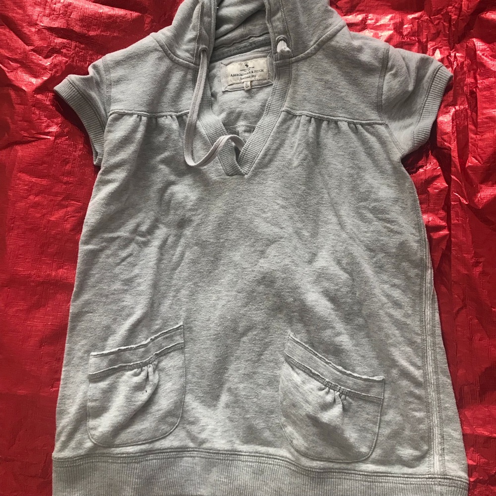 Medium Hollister short sleeve hoodies top